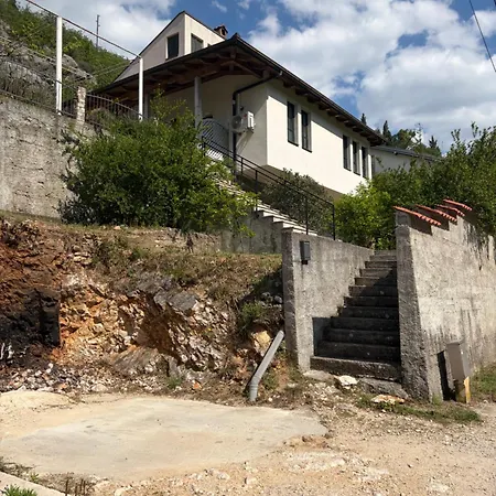 بيت للعطل Vadima House Riviere